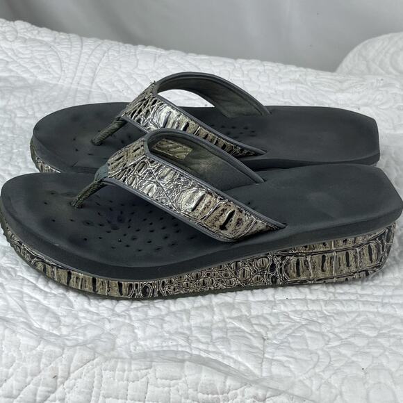 Volatile Womens 7 Frappachino Animal Print Beach Summer Flip Flop Sandal Wedges - Picture 4 of 8